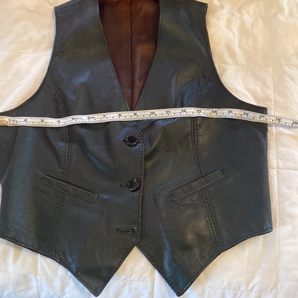 Black leather vest with brown lining - Picture 8 of 10